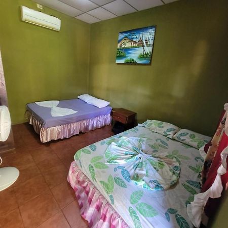 Hostal Nathaly Moyogalpa Exterior photo